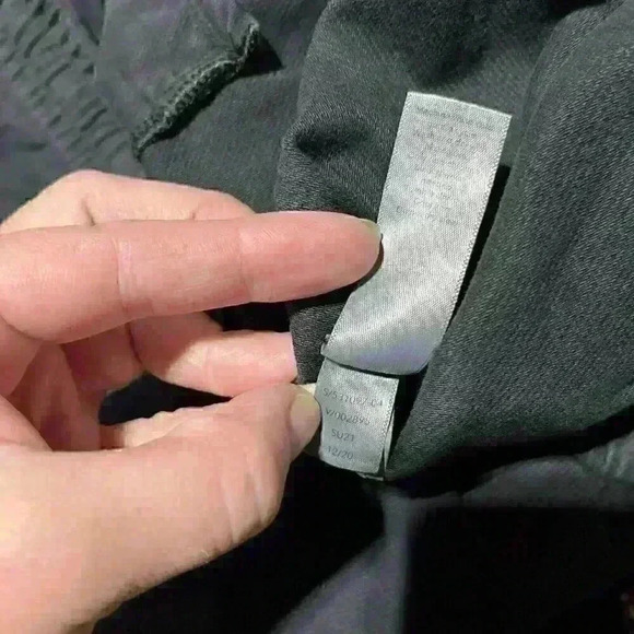 Athleta NWT Women's Farallon Short Size 26 Color Black $69 Retail - Picture 11 of 12